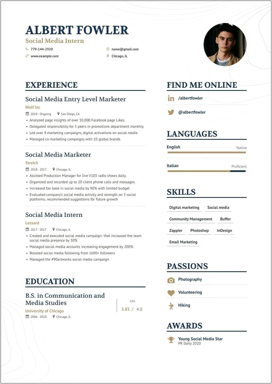 Social Media Community Manager Resume Example